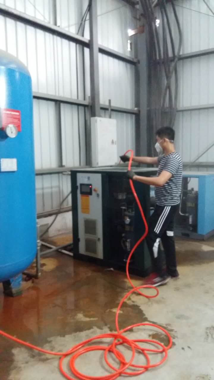 龍巖空壓機(jī)維護(hù)清洗的方法及步驟 龍巖空壓機(jī)維護(hù)清洗的方法及步驟